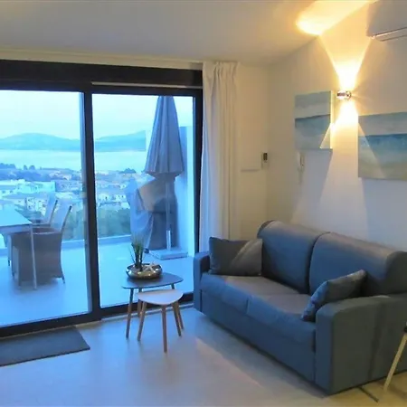 Mit Terrasse By Interhome 아파트 카니지오네