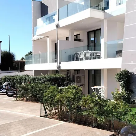 Mit Terrasse By Interhome 카니지오네