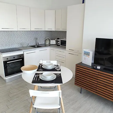 Mit Terrasse By Interhome 아파트 *